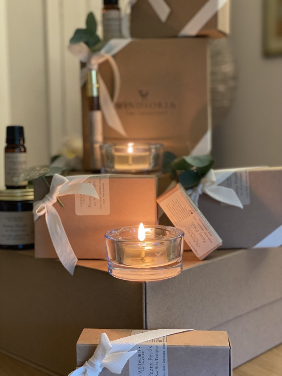 JOIN OUR MONTHLY HOME FRAGRANCE SUBSCRIPTIONS !
Carefully curated selection of scented products -  candles, tealights, wax melts, room sprays and more. 
windsoria.co.uk/collections/su… 
#windsorhomefragrance #windsorcandlesubscription #windsorsoywaxcandles #windsoriacandles