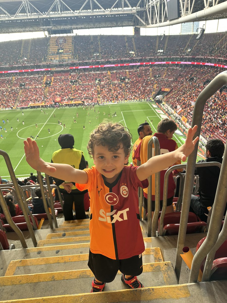 onurusta_'s tweet photo. @GalatasaraySK #5YıldızlıÇocuklar https://t.co/hTf4u4Or2l