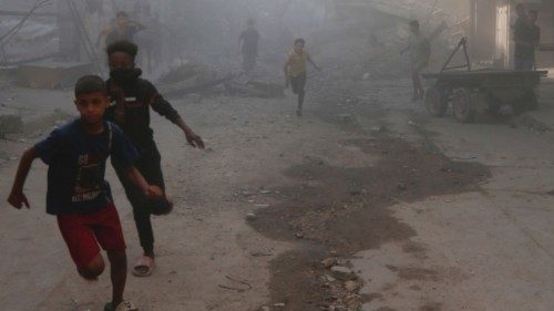 oss_romano's tweet image. Un appello a non spingere quel bottone dell’orrore
L’iniziativa di una rete di pacifisti israeliani per sensibilizzare i piloti dell’Iaf
di Roberto Cetera @bobcetera 
osservatoreromano.va/it/news/2025-0…