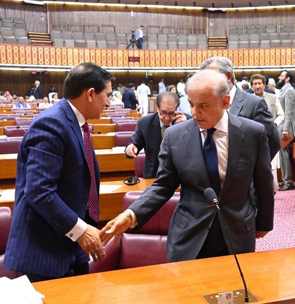 TalatHussain12's tweet photo. The PM walks two rows, shakes your hand and says," Gohar sahib do something about the dialogue process. If you don't want to do it directly involve the Speaker but pls do something. You have to understand the importance of the gesture. Even after reserved seats judgment, the PTI has an opportunity to come out of its blind alley. Aleema, Raja and the Gang  will destroy the party. PTI must use this window of opportunity. The Establishment is on board on dialogue.