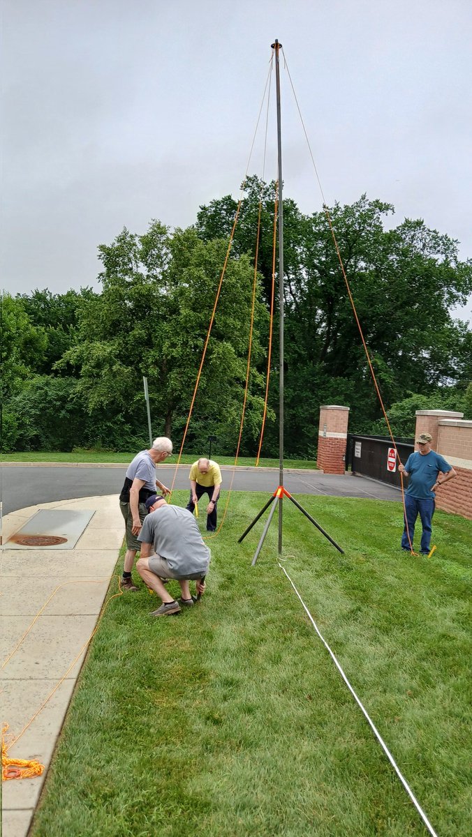 SPARC club members out early setting up masts for one of three antennas at the Eastern Loudoun Sheriff's Station. #arrlfd #AmateurRadio #hamradio