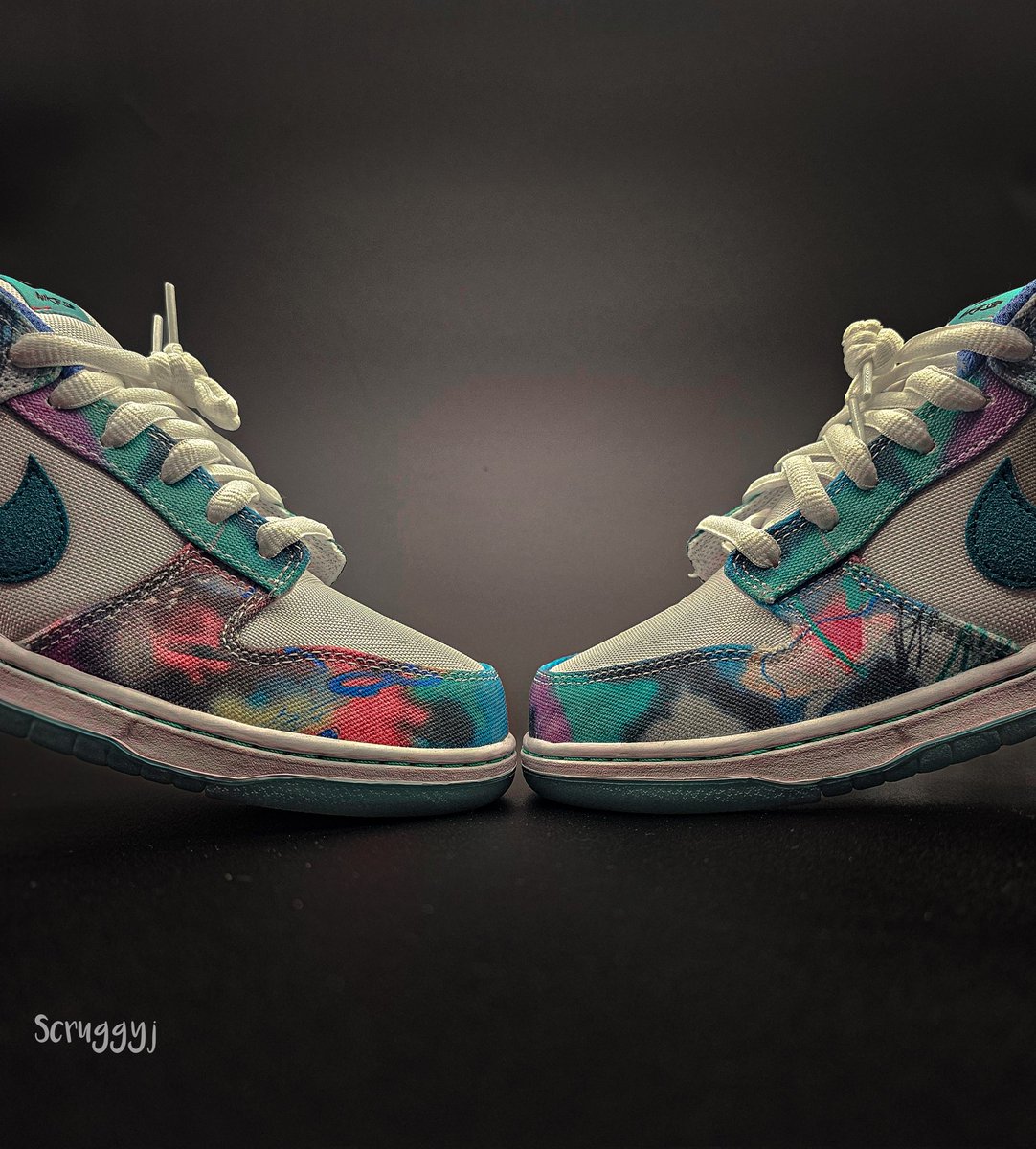 Scruggyj's tweet photo. Futura Laboratories x Dunk Low SB Low 'Bleached Aqua'
I hit these with a white lace swap.
After seeing my guys @cj_sc00t and @Sneaks43683876 wearing these this week I had to post mine!
Shots from my collection
#scruggyjsneakers
#sneakershots
#nikedunk
#dunkssb
#dunksblow
#futuradunk
#futuradunksb
#futuralaboratories
#futuralaboratoriesdunk