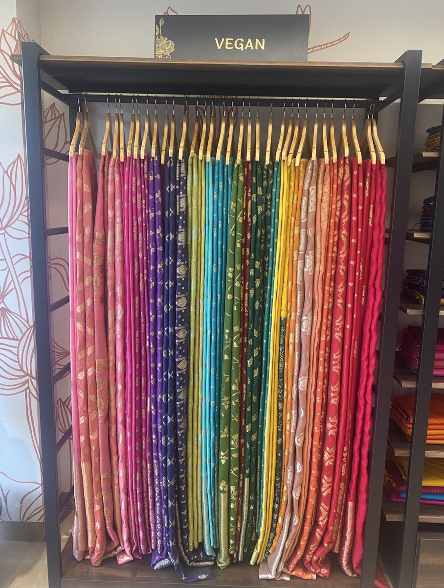TravenzugRider's tweet photo. Vegan Sarees nu oru category irruku pola 🤐 https://t.co/1ZRVWmLCdo