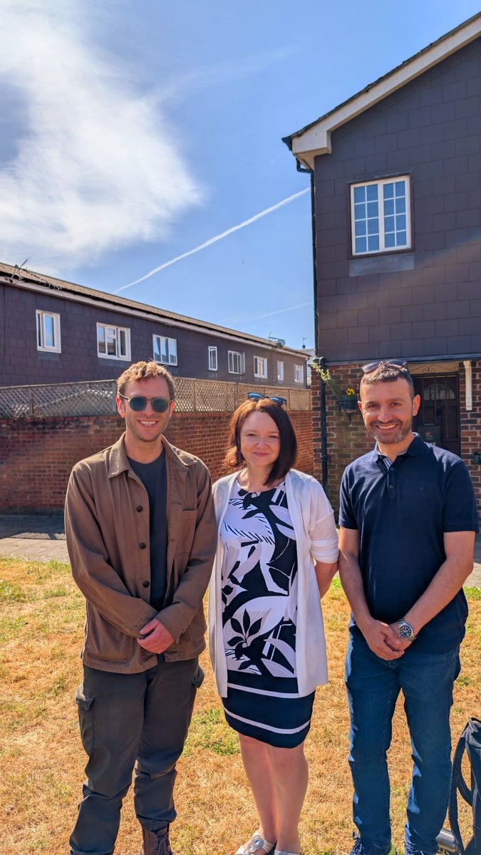 Dr John Woolf (@drjohnwoolf) on Twitter photo Great to be out with the incredible local champions <a href="/Cllr_NTuran/">Cllr Nurullah Turan</a> <a href="/staff_heather/">Heather Staff 🧡</a> discussing housing matters in the wonderful Laycock Ward <a href="/IslingtonLabour/">Islington Labour 🌹 #OnYourSide</a> Great to be out with the incredible local champions <a href="/Cllr_NTuran/">Cllr Nurullah Turan</a> <a href="/staff_heather/">Heather Staff 🧡</a> discussing housing matters in the wonderful Laycock Ward <a href="/IslingtonLabour/">Islington Labour 🌹 #OnYourSide</a>