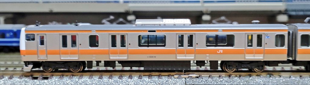 Nゲージ E233系中央線H編成 グリーン車付き12両セット TOMIXのE233系0番台(中央線)が入線しました。 グリーン車の組み込まれ