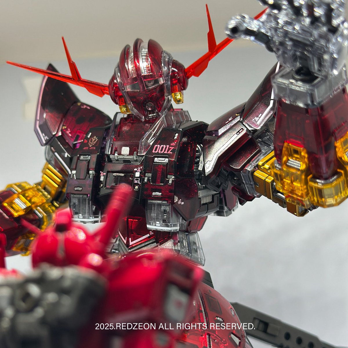 redcomet_0079_'s tweet photo. RGメカニカル風に仕上げたジオングを紹介します！
実はこの作品で、日本のコンテストで運良く優勝することができました。小規模なイベントでしたが、自分にとっては大きな意味がありました。
楽しんで見ていただけたら嬉しいです！
#ジオング #ガンプラ #RGメカニカル #コンテスト優勝 #3Dモデリング https://t.co/wsDCt4zFBP