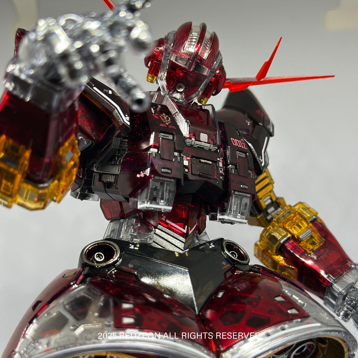 redcomet_0079_'s tweet photo. RGメカニカル風に仕上げたジオングを紹介します！
実はこの作品で、日本のコンテストで運良く優勝することができました。小規模なイベントでしたが、自分にとっては大きな意味がありました。
楽しんで見ていただけたら嬉しいです！
#ジオング #ガンプラ #RGメカニカル #コンテスト優勝 #3Dモデリング https://t.co/wsDCt4zFBP