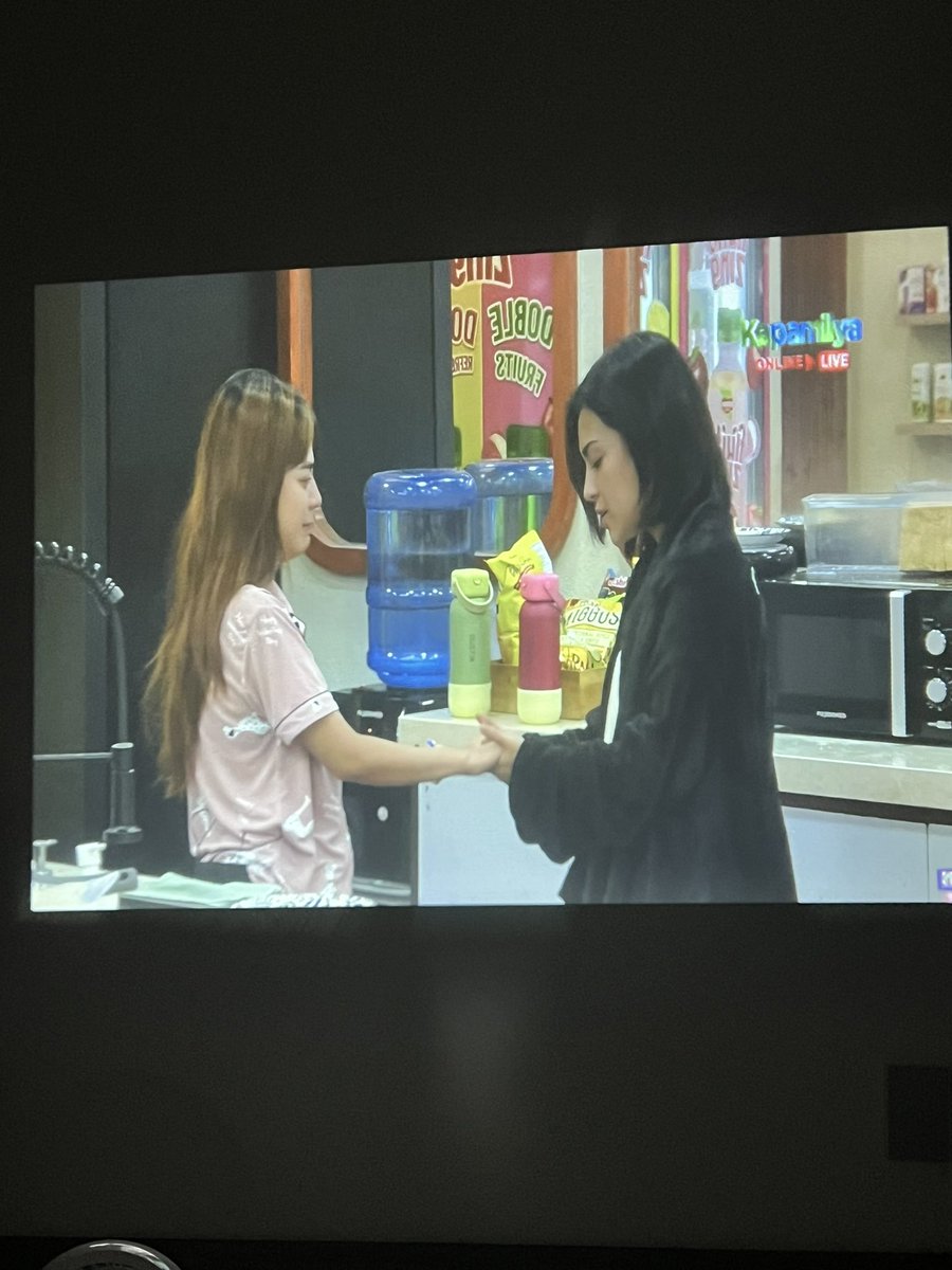⟬⟭ まりこ ⟭⟬ ⁷ tweet media