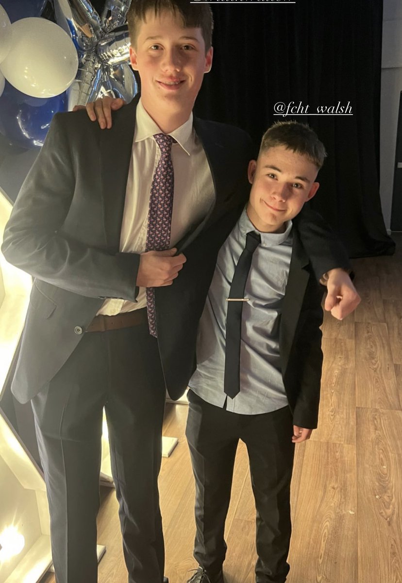 LukeWalshFCHT's tweet image. Me and my mate. From Yr11 prom to 6th form leavers😂
Don’t think I’ve had that growth spurt yet🙈😂