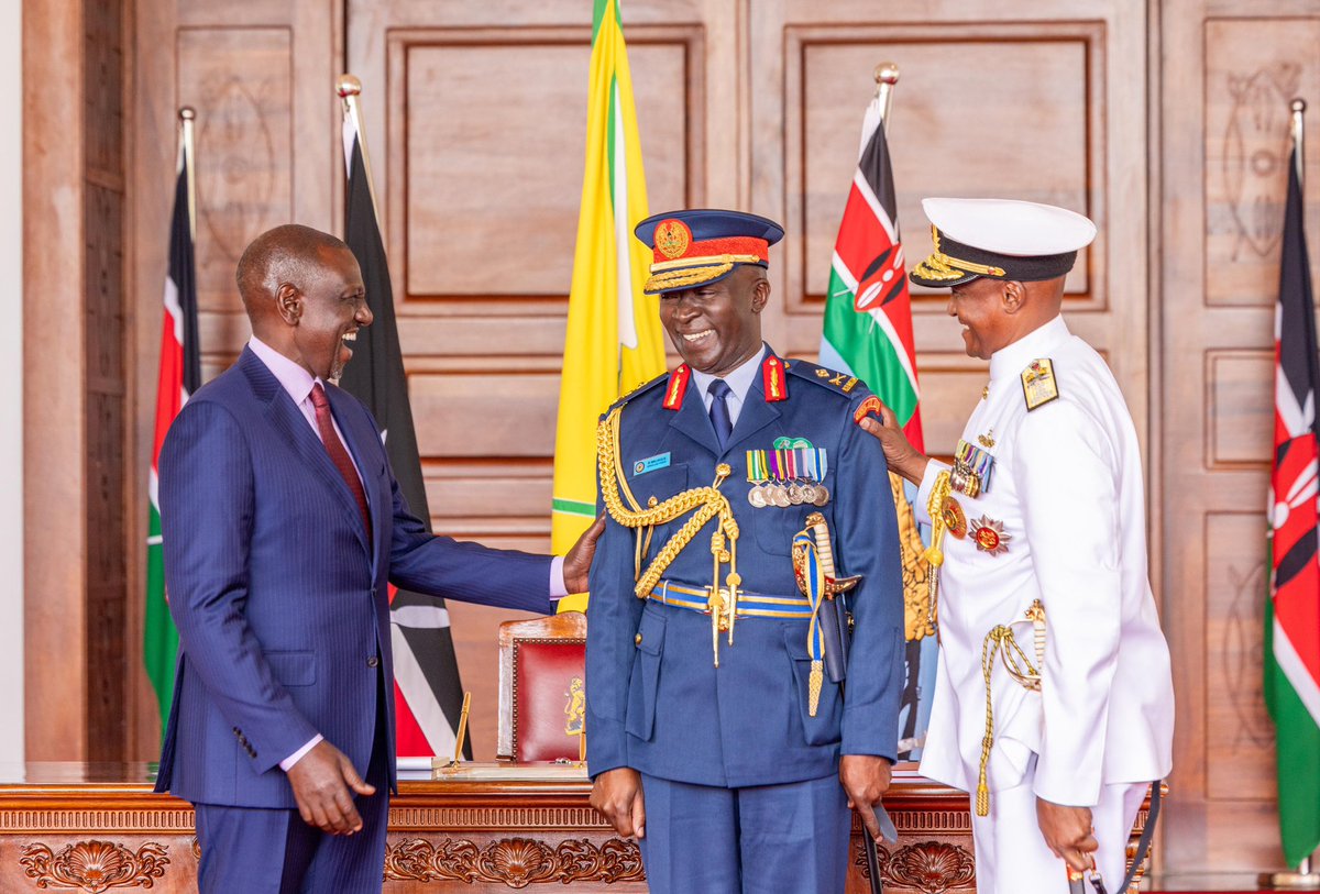 WilliamsRuto's tweet photo. We are proud of our Kenya Defence Forces for their commitment to safeguarding our security in the wake of rapidly evolving threats.

We implore the new leadership to discharge its responsibilities with professionalism and integrity to consolidate Kenya into a progressive country. You have our unreserved support.

At State House, Nairobi, for the investiture of the KDF leadership.

Congratulations on your promotion. Our best wishes as you serve our country.
