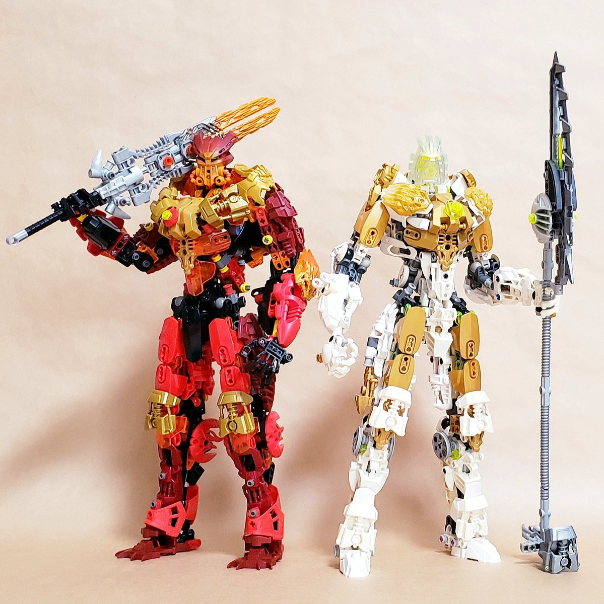 bey_lego_haniwa's tweet photo. 集合写真
#bionicle
#lego
#biovival
#バイオニクル
#デカニクル https://t.co/0iusJ4CEtv