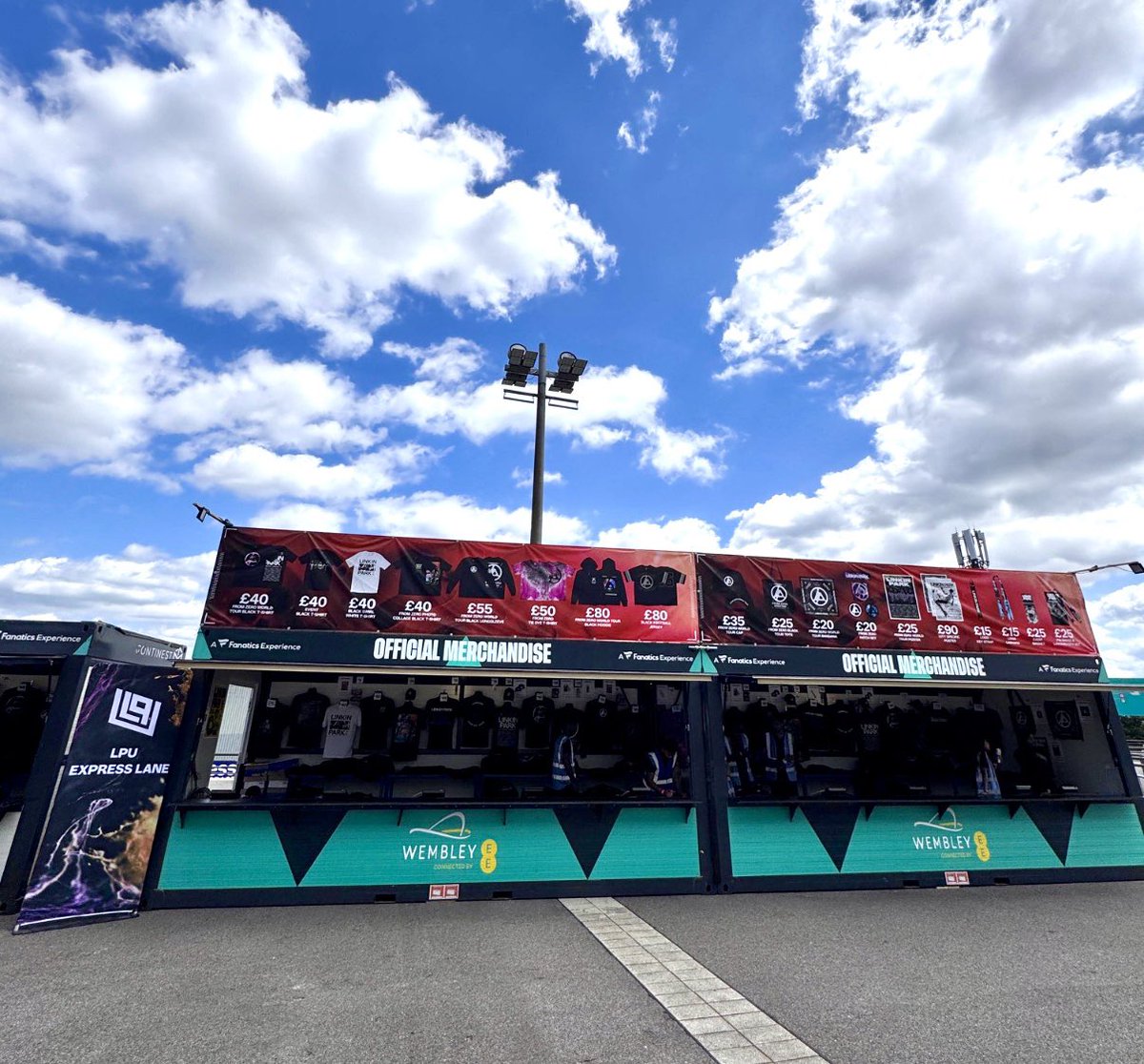 lpunderground's tweet image. Today, at Wembley Stadium in London, from doors until 8:15PM, LPU Passport Plus and Legacy members can access an exclusive express lane at the merchandise booth located in Section D (in the ring). To enter, simply show your LPU membership QR code located in your portal.…