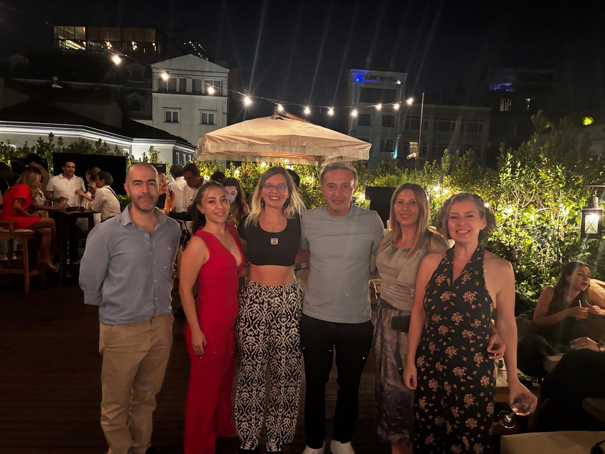 idildadan's tweet image. Dün akşam @0xesrakahraman ve @ali2nc un davetiyle,  çok farklı ve keyifli bir etkinliğe katılma şansım oldu.
@zzwolflife ve konukları Bitcoin, web3, topluluklar, dijital sanat gibi &quot;timeless&quot; ve çok da önemsediğim  pek çok konu konuşuldu.
Emeği geçen herkese çok teşekkürler 🙏🏻🙏🏻