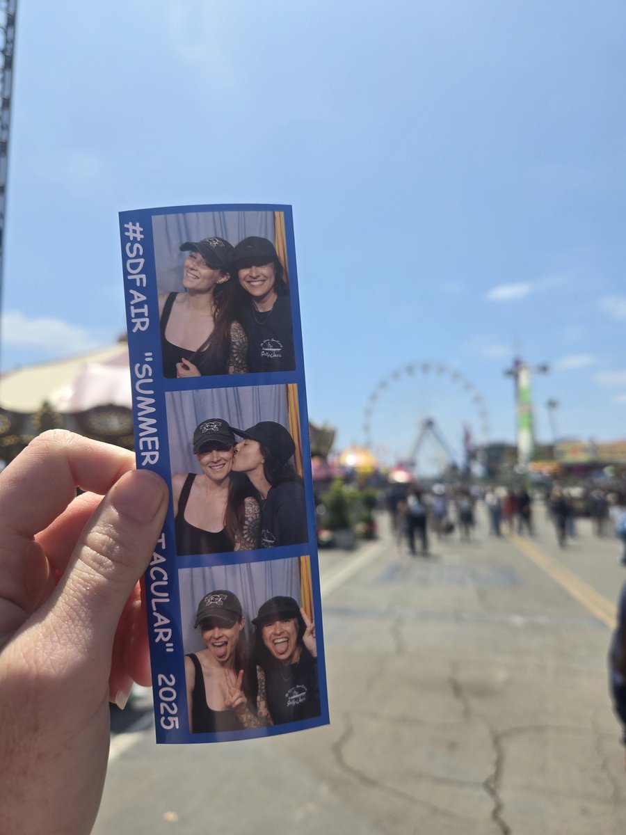 3rd year going to the fair with my super close friend 🥰