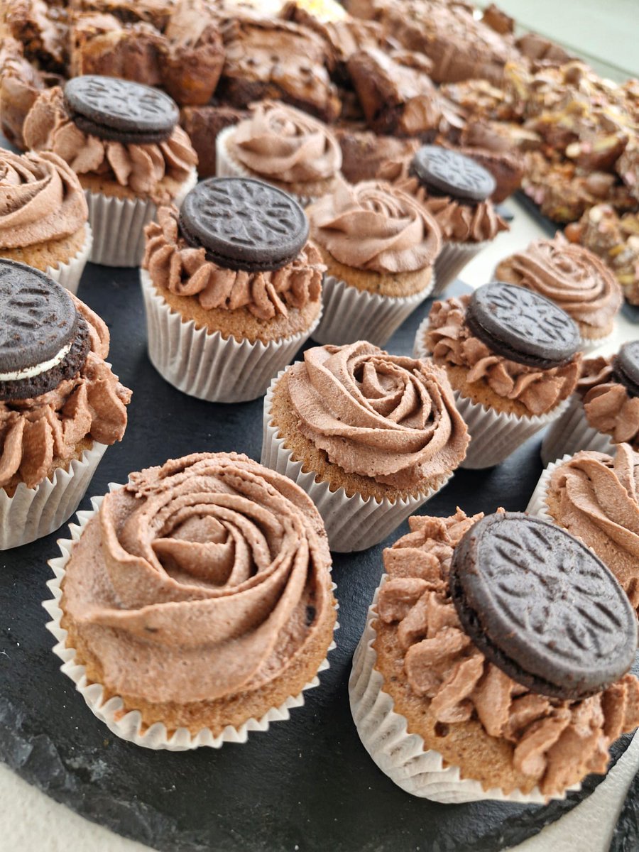 Our Cadets and Adult Volunteers are at Parkers Piece today for #ArmedForcesDay. Our stall has got lots of information for anyone interested in joining the Unit as well as some fabulous cakes baked by the Treasurer to raise some funds for the Unit.
#seacadets #cambridge