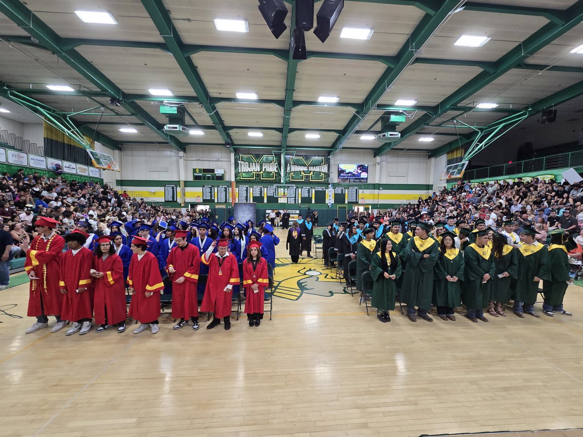 ignacior38's tweet image. Last night I attended our LCPS Summer Graduation. These students didn’t give up — they persevered, pushed forward, and got it done.Every diploma tells a story of determination.Proud of our grads! @LCPSnet