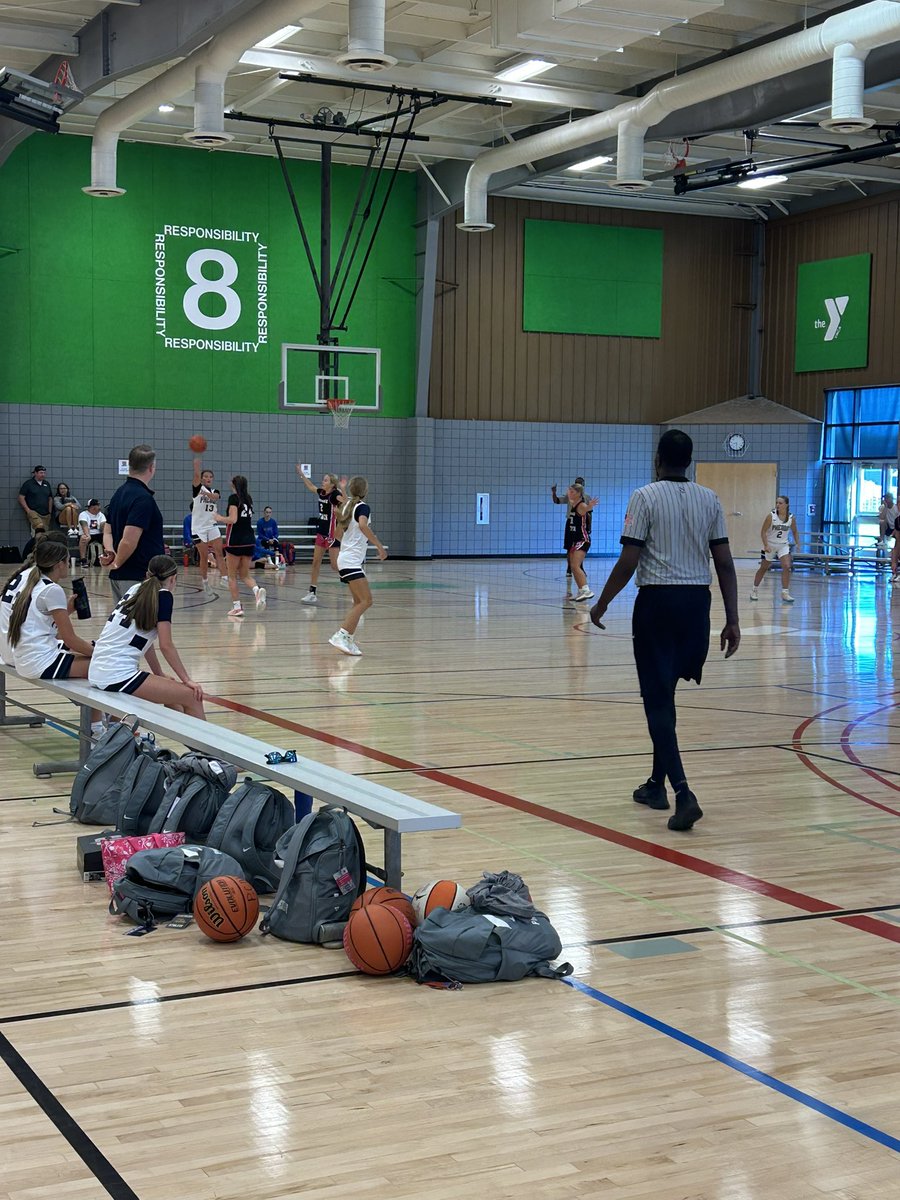I-35 Showcase GBB (@i35showcase_gbb) on Twitter photo π LIVE FROM WICHITA π
We are underway in South Wichita! Excited for a great day of basketball! π LIVE FROM WICHITA π
We are underway in South Wichita! Excited for a great day of basketball!