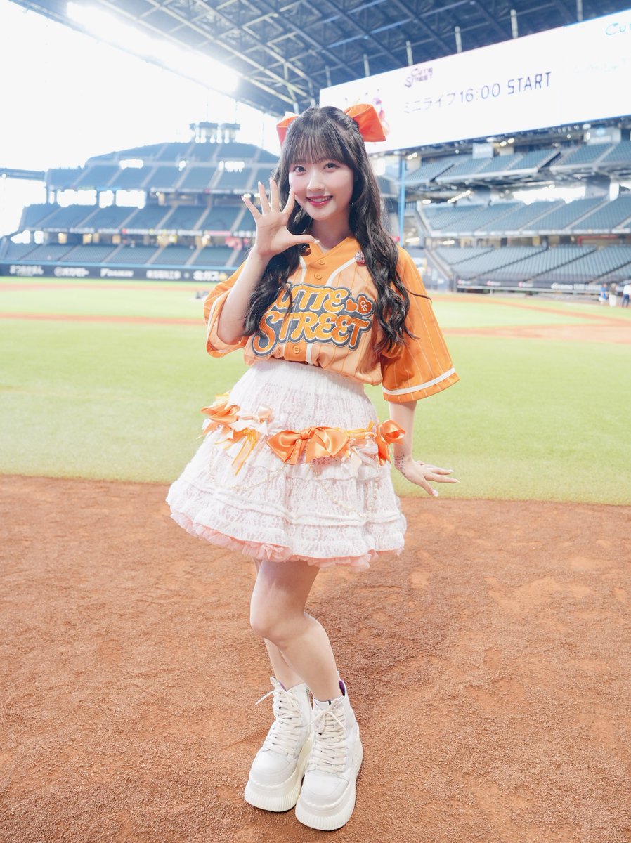 【川本笑瑠 in エスコン⚾️】

2番 セカンド

🧡川本笑瑠(Emiru Kawamoto)
<a href="/emiru_cs0422/">川本笑瑠(CUTIE STREET）</a>

▼ユニフォーム販売中🌈
asobisystem.shop/shops/cutie-st…

#CUTIESTREET #きゅーすと
#KAWAIIMAKER #きゅーてすと