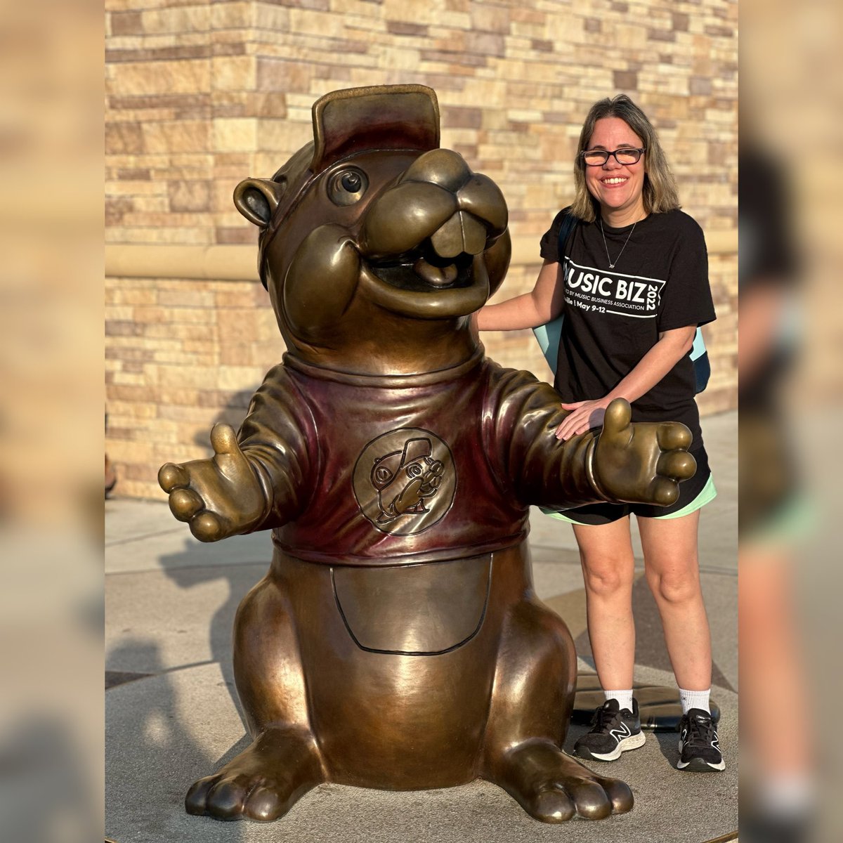 albutala's tweet photo. Buc-ee’s  is so much bigger when it’s less crowded lol. I even got to meet the statue  hahaha. 
•
•
#Bucees #GasStation #gas #food #beverages #store #grocery #big #huge #driving #travels #statue #BuceesStatue #YouCanSpendHours #GettingLost #CarRides #pictures #carousel #NeverKnowWhatYouWillFind #store #coffee #fudge #drinks #JoysOfTraveling #LessCrowdsSoMuchBigger