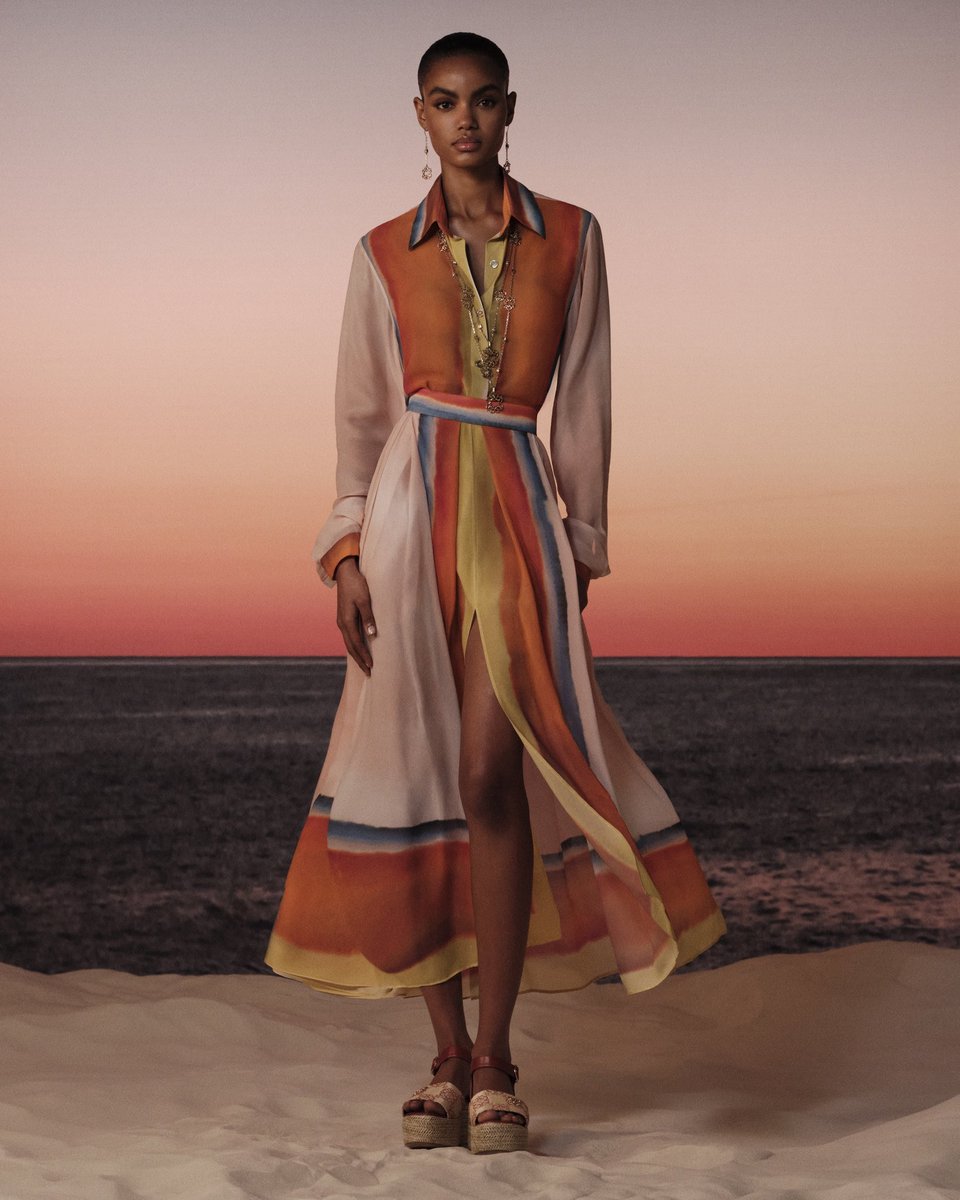 ElieSaabWorld's tweet photo. Flowing chiffon and bold print bring breezy chic to every sunkissed moment.
Shop the Summer Escapade collection in all boutiques.
#ELIESAAB
#SUMMERESCAPADE https://t.co/qd464xwS5D
