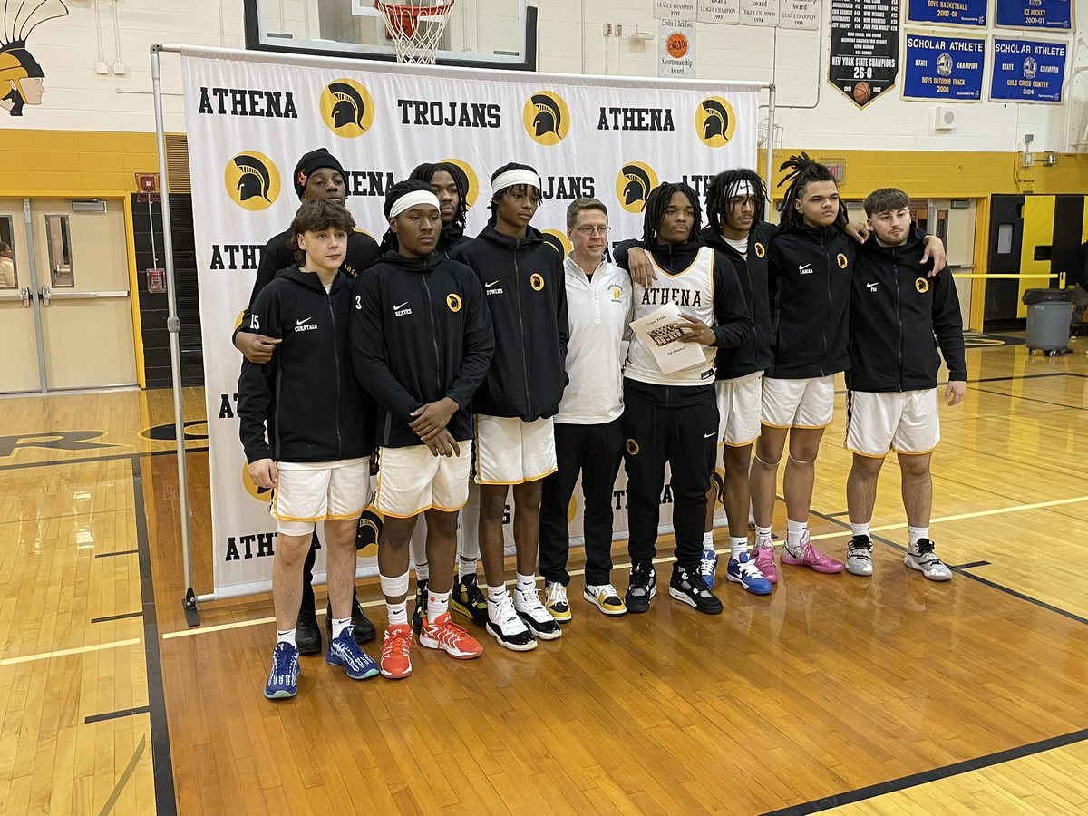 Congratulations to our Graduating Class of 2025 Student  Athletes!
Good Luck with your future endeavors!