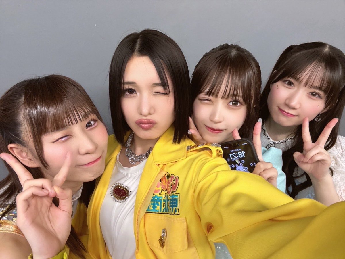 saku_jams's tweet photo. チーム「踊れるカワイ子ちゃんs’」🎀

一緒に戦ったとっても𝑳‌𝑶‌𝑽‌𝑬ｻﾝな御三方( ･ ･̥ )
また絶対にどこかで…🫶🏻👶🏻

OCHA NORMAさん 広本瑠璃さん🐰
いぎなり東北産さん 安杜羽加 産🌹
カラフルスクリームさん みなみさん🌼 https://t.co/7i2hE8sUIg