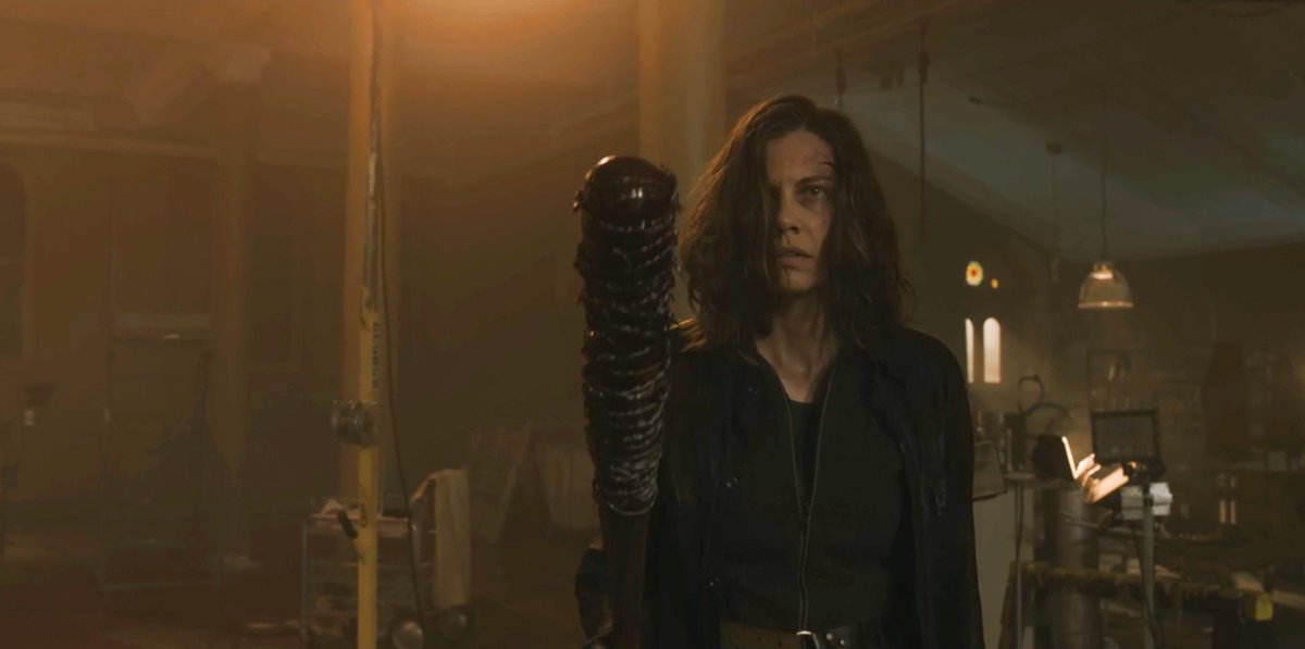TWDUPromos's tweet image. Two minutes apart in the finale...
This storyline is ruining Maggie's character #DeadCity
