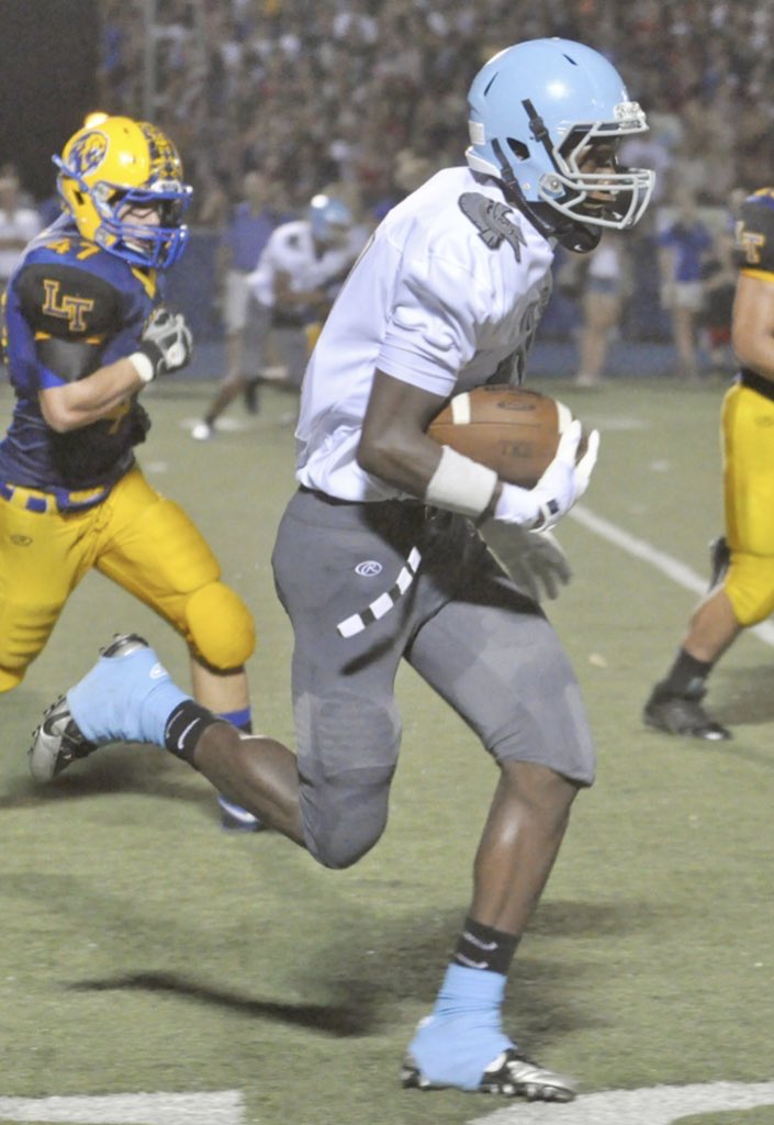Willowbrook Football (@wbfootball) on Twitter photo Check out Class ‘14 Devin Childress today! 
m.youtube.com/watch?v=i5CHn9… Check out Class ‘14 Devin Childress today! 
m.youtube.com/watch?v=i5CHn9…