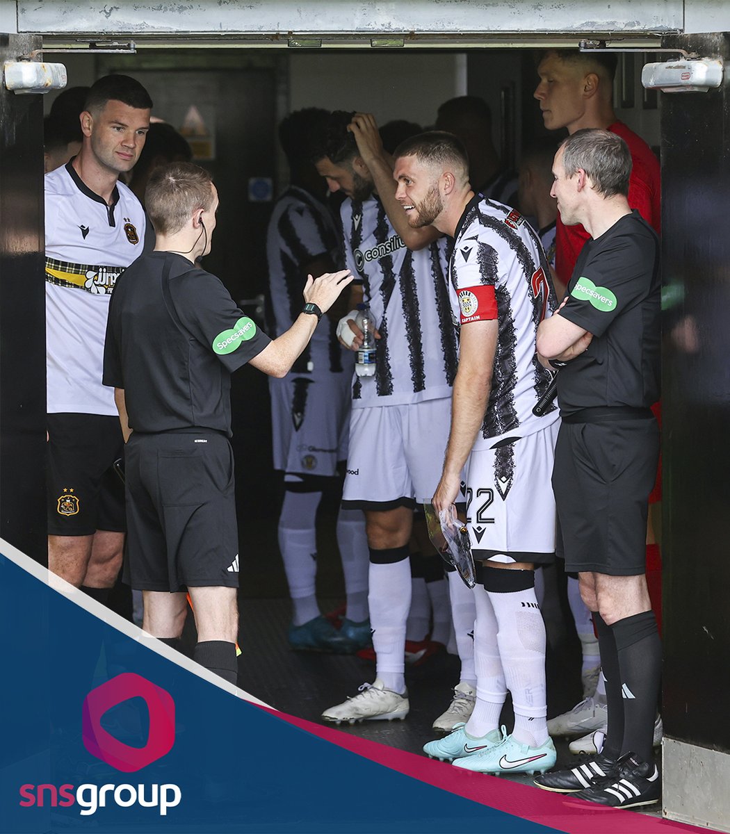 snsgroup's tweet photo. π π¨ πͺπππππ πππ π«ππππππππ
π The Sons season off to a great start as they come out in their training kit after being asked to switch due to a kit clash.
#WHLeagueTwo | #ScottishFootball https://t.co/7vSDzMUhn9
