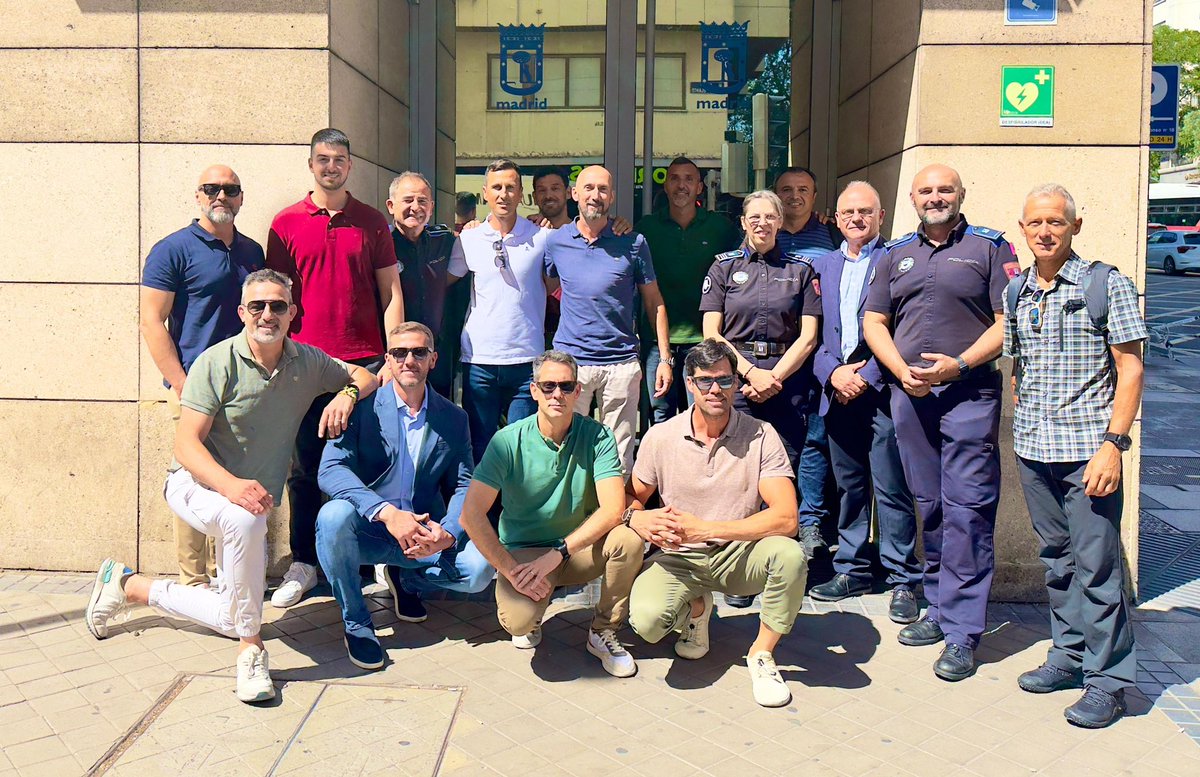 PoliciaLocalValència (@policialocalvlc) on Twitter photo 👮👮♀️🤝 En el marco del proyecto 🇪🇺 <a href="/LeadPro_EU/">LeadPro_EU</a>, nos hemos reunido con la <a href="/policiademadrid/">Policía Municipal de Madrid</a> en el CISEM. Intercambiamos experiencias sobre gestión de emergencias y presentamos nuestro análisis operativo de la #DANA. ¡Sumamos esfuerzos para reforzar resiliencia y coordinación! 🌧️🚔 👮👮♀️🤝 En el marco del proyecto 🇪🇺 <a href="/LeadPro_EU/">LeadPro_EU</a>, nos hemos reunido con la <a href="/policiademadrid/">Policía Municipal de Madrid</a> en el CISEM. Intercambiamos experiencias sobre gestión de emergencias y presentamos nuestro análisis operativo de la #DANA. ¡Sumamos esfuerzos para reforzar resiliencia y coordinación! 🌧️🚔