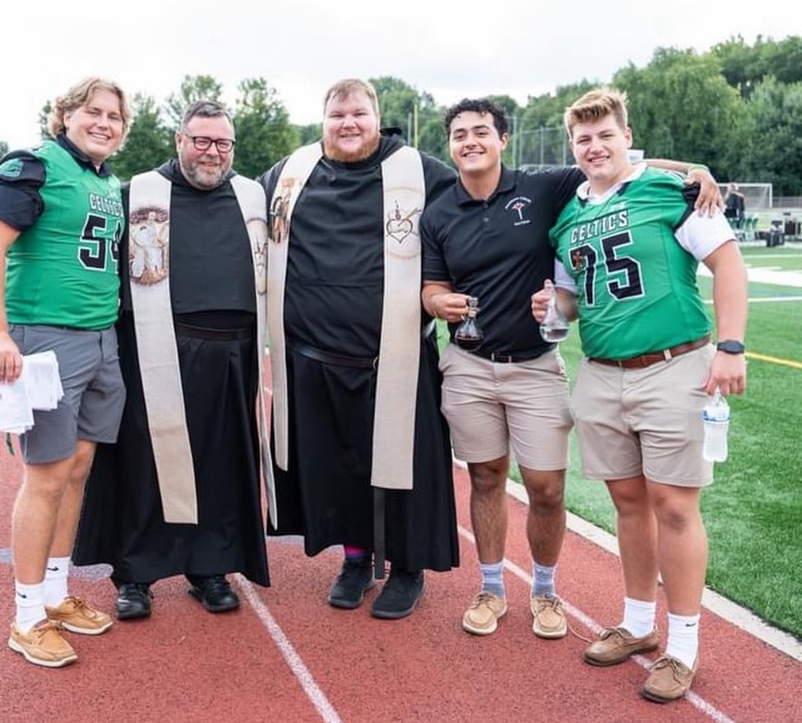 We are devastated to learn the news of the passing of Fr. Rich. He was a great man, teacher, and leader within the Providence community. 

Eternal rest grant unto them, O Lord,
and let perpetual light shine upon them.

🕊️☘️