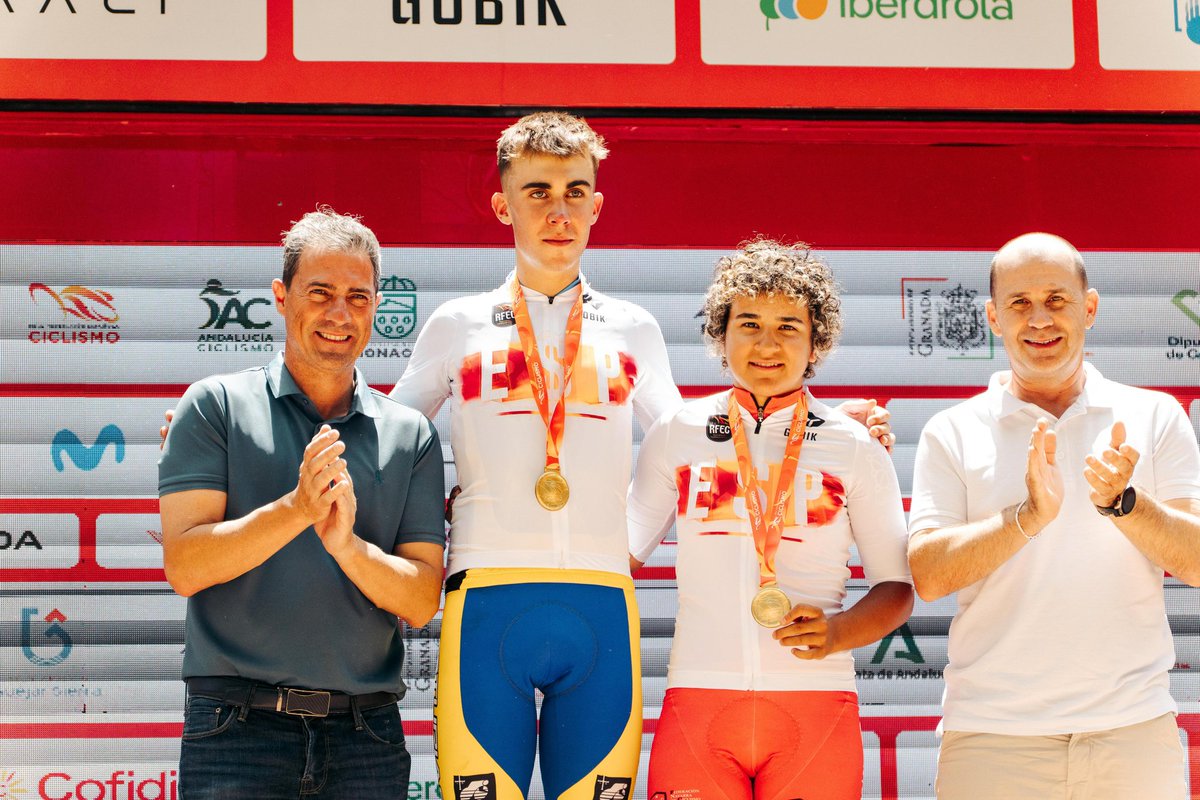 #CEGranada25 | ¡Vaya generación de júniors hay en España! ♥️

¡Enhorabuena a los medallistas y muchas felicidades a Paula Ostiz y Benjamín Noval por sus triunfos! 👑

🏆 Junior masc.
🥇 Benjamín Noval 
🥈 Eñaut Urkaregui 
🥉 Mario Cordero

🏆 Junior fem.
🥇 Paula Ostiz
🥈 Irati
