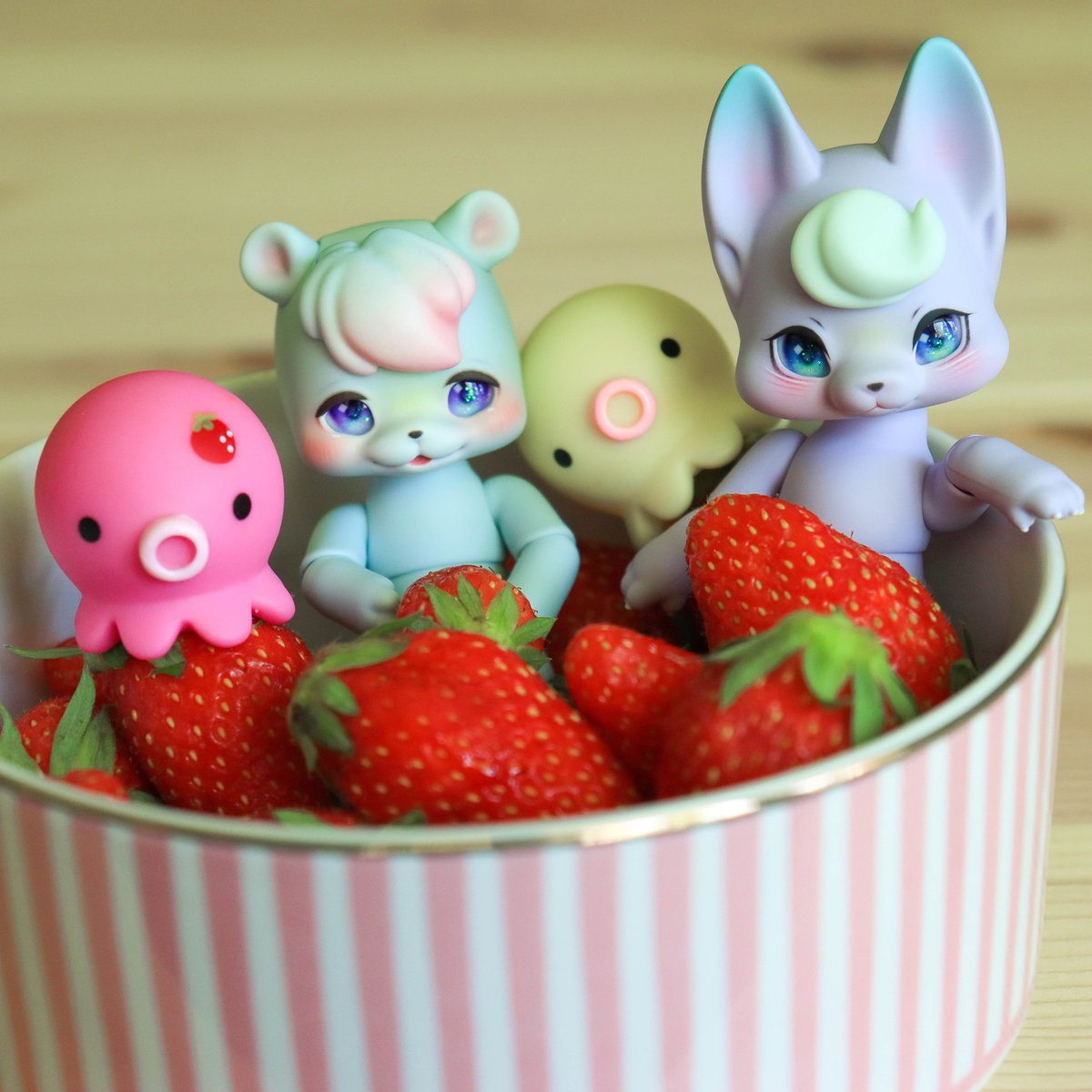 ❤️🍓❤️

#cocoriang #kumukuku #ココリアン #코코리앙 #クムクク #쿠무쿠쿠