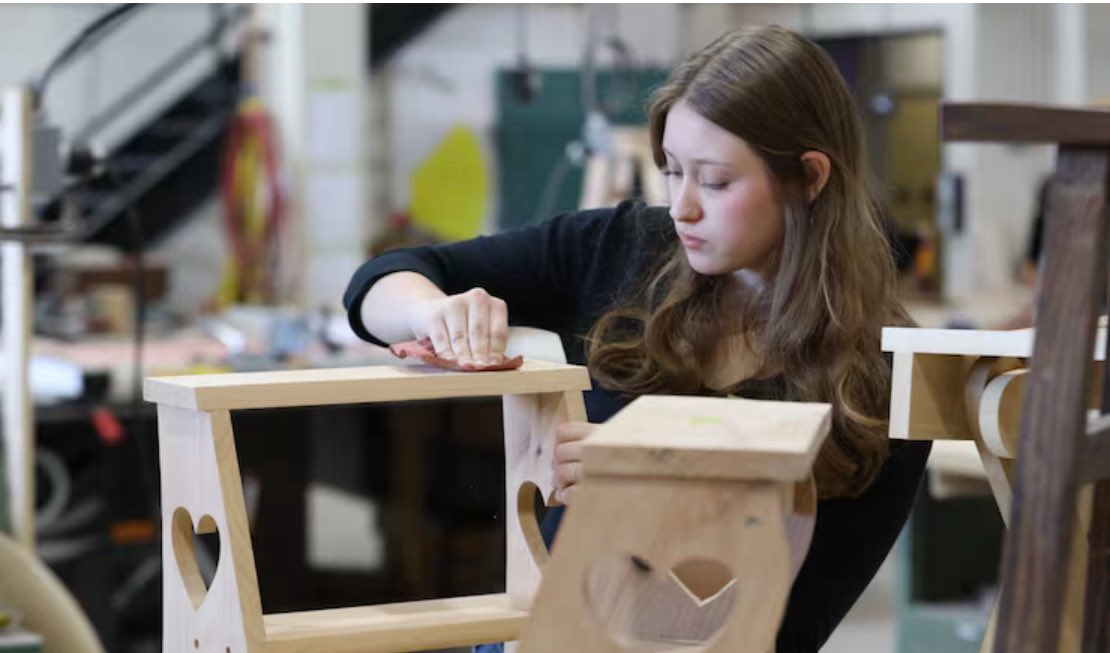 Central Memorial High School - CBE tweet media