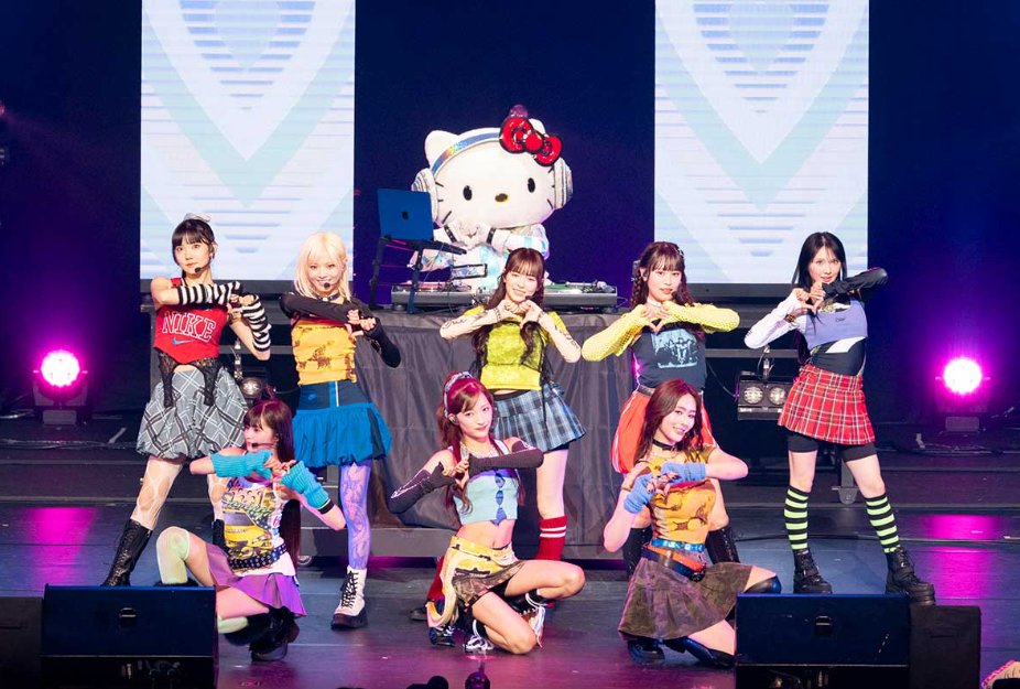 68U70's tweet photo. がるがるとDJハローさんが
尊すぎてサンリオに感謝敬礼🫡🎀
#Girls2 #DJHelloKitty https://t.co/dgVrHbCWfn
