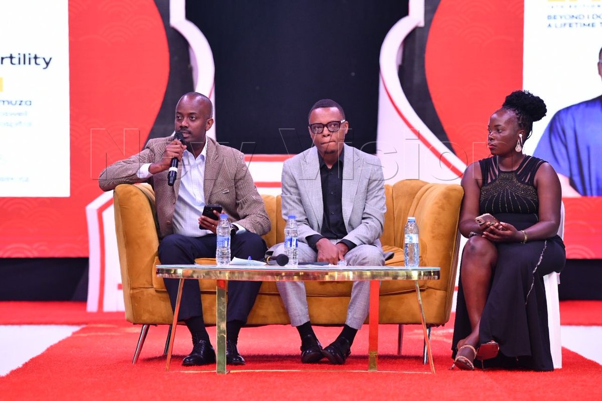 newvisionwire's tweet photo. Dr. Castro Kisuule and Dr. Joseph Muhumuza engaging with the audience during a powerful health talk at the #BrideAndGroomExpo 2025.

#VisionUpdates || 📸 @kamiriam https://t.co/X7rKJ2wDy1