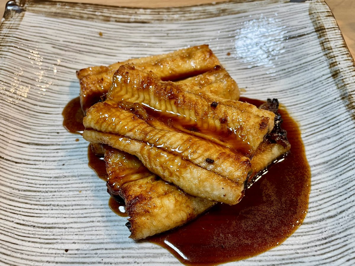 tsuritengu's tweet image. 数年ぶり！
大きな天然うなぎゲットン♪

蒲焼にして頂きました♪