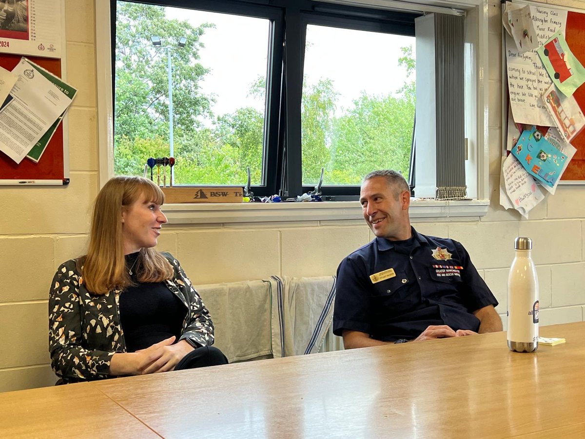 FBUManchester's tweet image. FBU officials and members recently welcomed the visit of Deputy Prime Minister and constituency MP @AngelaRayner to Ashton Fire Station
Without major increases in government funding, firefighter numbers in Manchester are severely at risk.
#investintheFRS #FundTheFrontLine