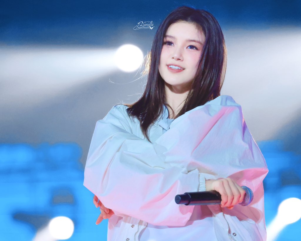 250104 HD

#다니엘 #Danielle #ダニエル
#엔제이지 #NJZ #뉴진스 #NewJeans