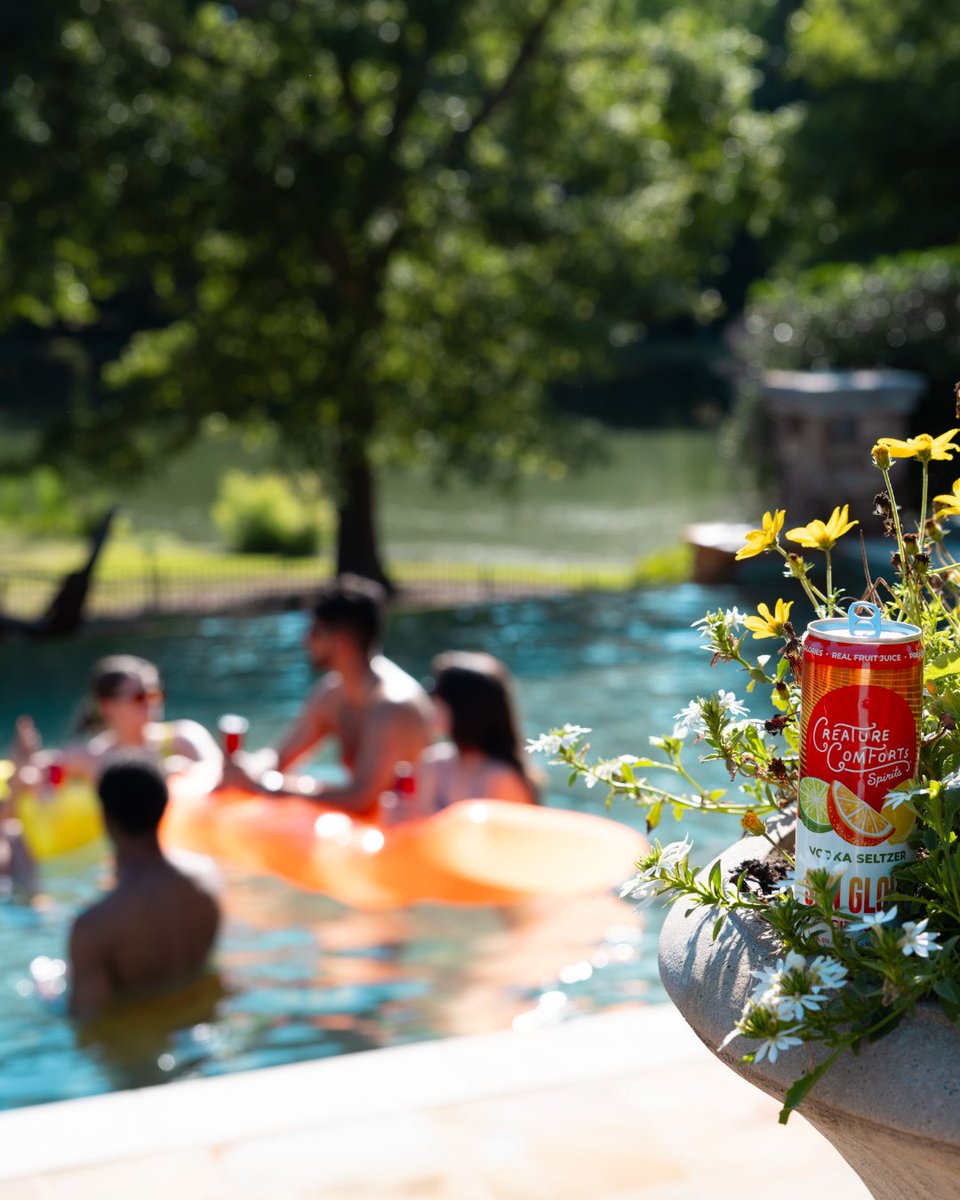 creaturebeer's tweet photo. The vibe you bring to the function.
#sunglowseltzer #glowtime #creaturecomforts https://t.co/9h8Sq2siBj