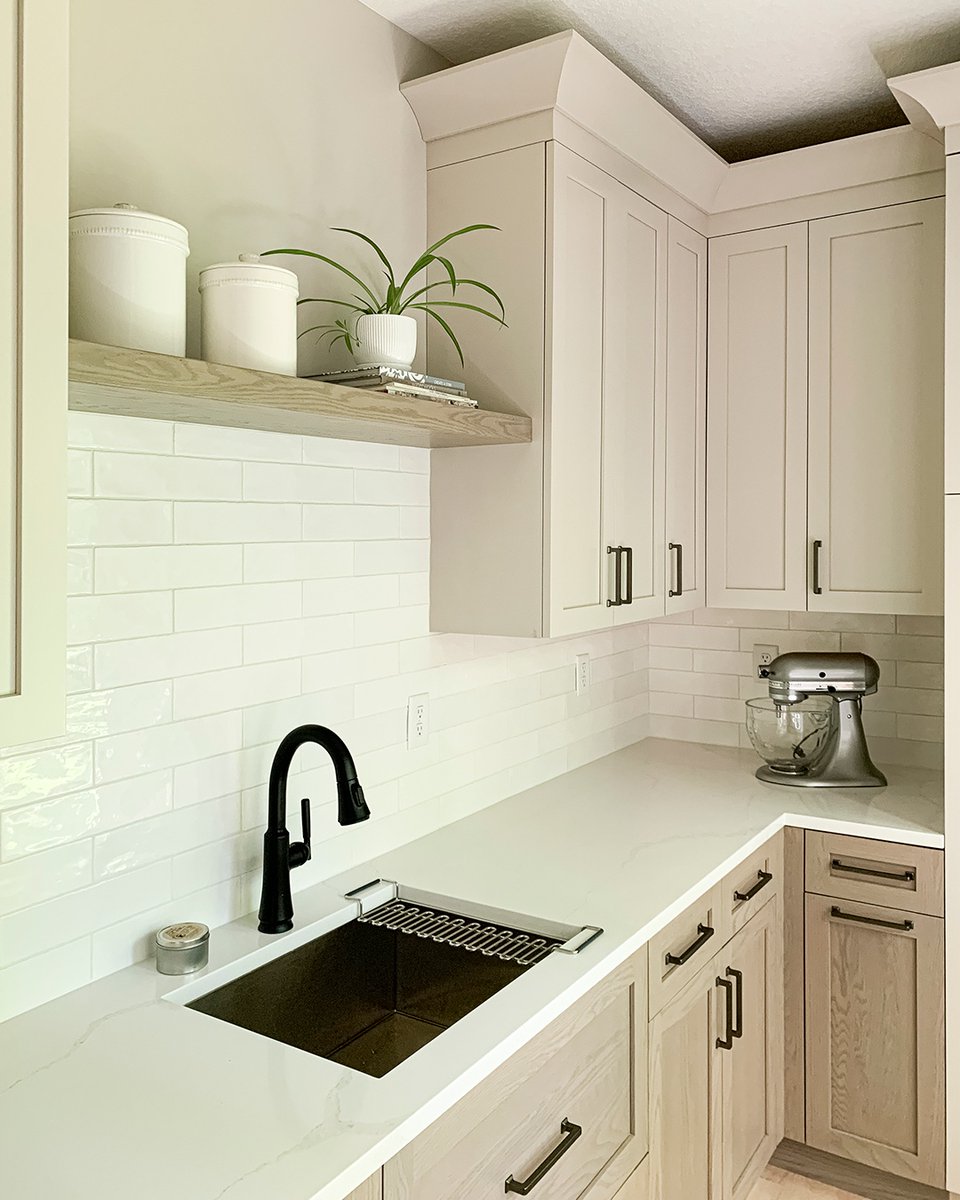 revivalhouse_'s tweet image. Specializing in both new construction and remodeling projects nationwide, we provide exquisite, high-quality products that culminate in timeless spaces you'll cherish for years to come.⁠
⁠
revivalhouse.design/services/
⁠
#pantrydesign #neutralinterior #shakercabinets