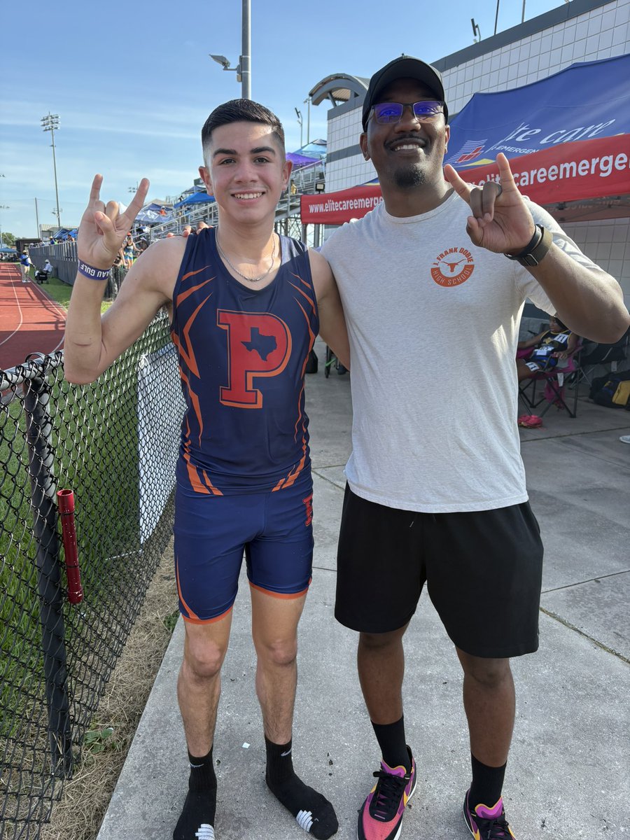 DobieHoops's tweet image. Got a chance to watch @JordanRoman713 compete in the 1500 this morning. Keep putting in the work this summer. #DobiePride #MINDSET