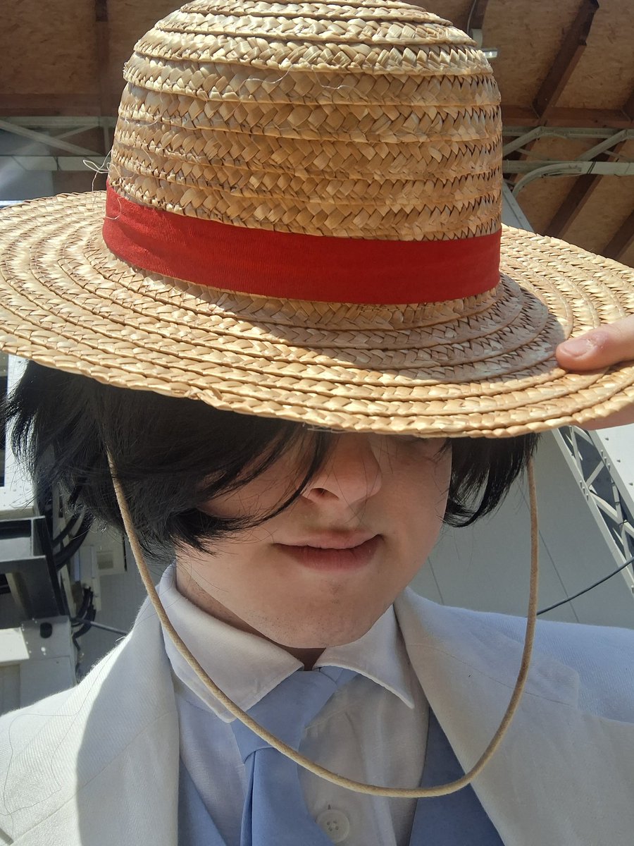 OnePieceGeil's tweet image. Hey One Piece Ist Scheiße 🫵
Ich lade dich nächstes Jahr auf der Dokomi zu ein Femboy Duell zwischen uns beiden ein 👒 🆚️❌️
Wir haben 1 Jahr Zeit unseren Körper dafür zutrainieren und uns für ein geiles Outfit zuentscheiden 😼
Wir werden dort Frauen entscheiden lassen, wer…