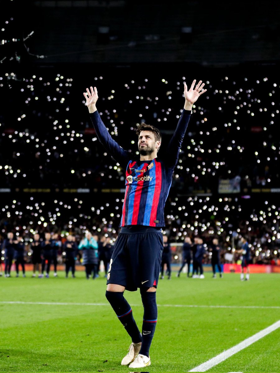 ❗️HATIRLATMA:

Barcelona'nın bu dönemden borcu olmadığı tek futbolcu Gerard Pique.

Pique futbolu bırakırken Barcelona'dan alacağı olan 52 milyon euroyu da bırakmıştı.