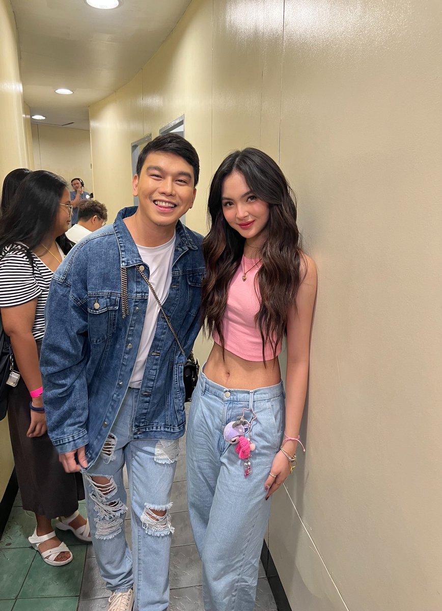 roxsantos's tweet photo. Congratulations, Kai! 
On your SOLD OUT album launch and fan meet at Skydome , what an incredible milestone! 

Big shoutout as well to the amazing StarPop and StarEvents teams for making it all happen. 

#KaiAlbumLaunch
#StarPop
#StarEvents
#SoldOutShow
#ProudMoment https://t.co/Gsxn7gjlJ9