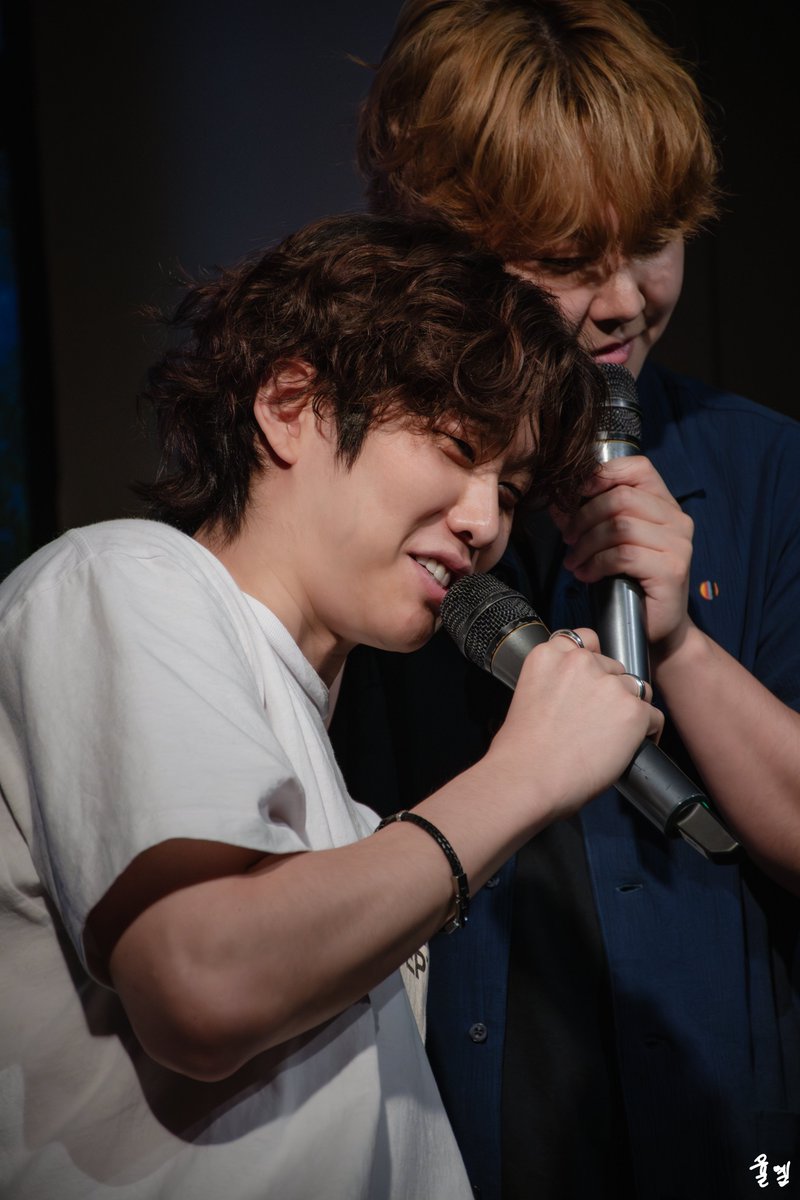 nekobasu513's tweet photo. 250628 정민 소극장 공연 “여름의 시작”

#정민 #현성 #보이프렌드 #BOYFRIEND #ジョンミン #ヒョンソン

@BOYF_JM @HS_930609 https://t.co/Lw6D0hy5E6