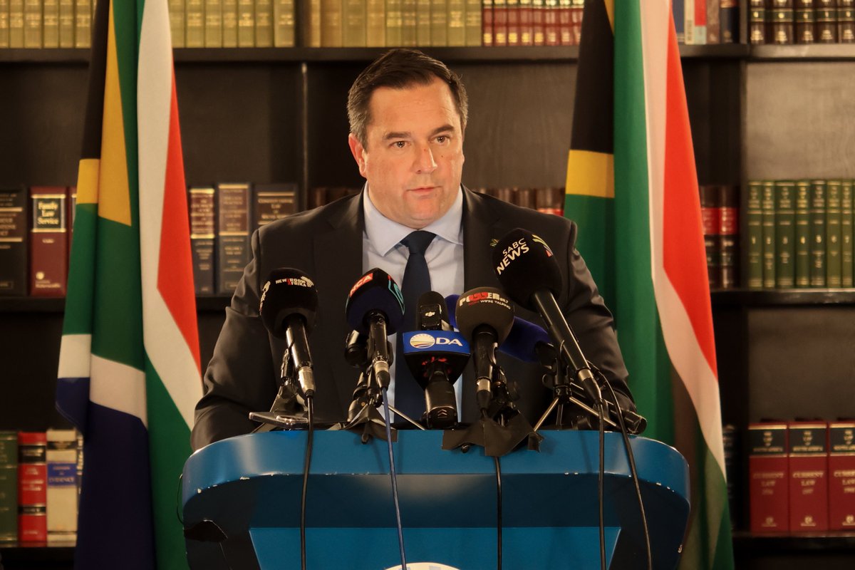 jsteenhuisen's tweet image. As long as ANC Members of the Executive implicated in corruption, misleading of
Parliament, and other acts of malfeasance remain around the Cabinet table, the DA will not support their departmental budgets in Parliament, and will not participate in the National Dialogue.