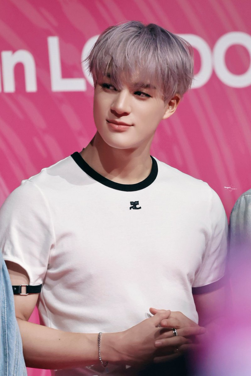 TASOGARE_0423's tweet photo. 250628 SMTOWN LONDON

#제노 #JENO  #NCTDREAM  #NCT https://t.co/ZuH0O25YYS