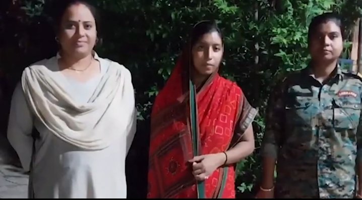 FMansikta60974's tweet image. बिहार के ओरंगाबाद कि पुजा कुमारी ने पति बिककु कि करवा दी। हत्या प्रेमी कमलेश संग मिलकर कि पति पर गाड़ी चढ़ा दी  चार बच्चों कि। मां है पुजा कुमारी 
#viralvideo
#viral
#behar