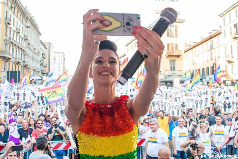 comellorusia's tweet photo. today is Milano Pride but it will never be pride 2016 again https://t.co/6onlBjpTJs